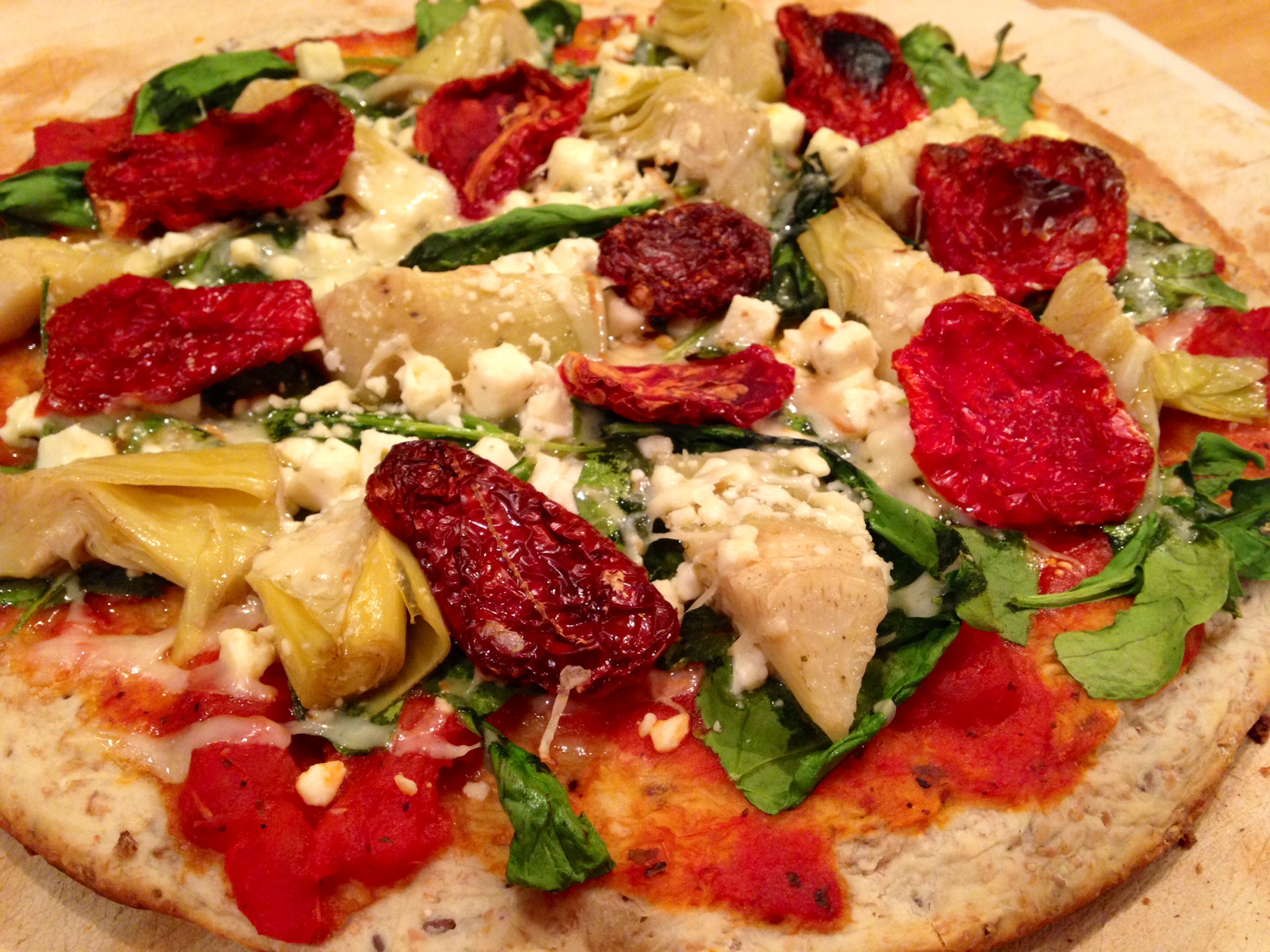 spinach and sundried tomato pizza